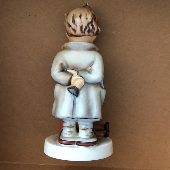 Vintage Hummel Doctor figurine - Picture 2 of 5